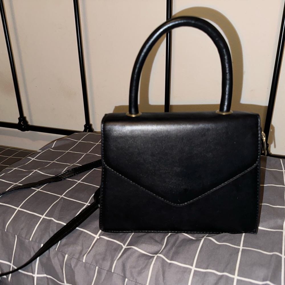 Versona Crossbody Purse
